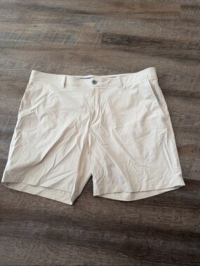 Southern Tide BRRR Golf Shorts